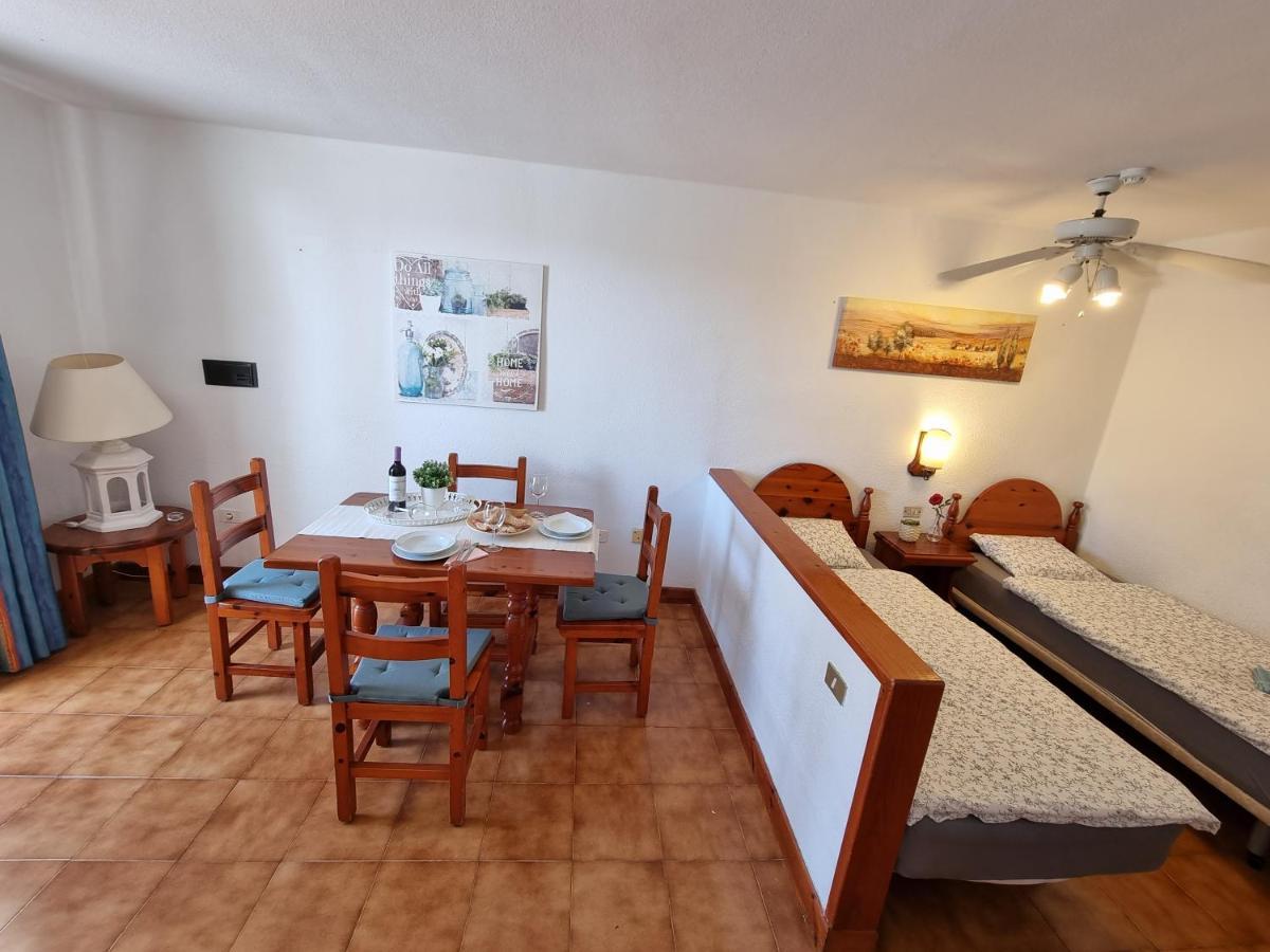 Studio Apartment No 1 Directly On The Beach And Sea, Terrace, Heated Pool, Wifi Плая-де-лас-Америкас Экстерьер фото
