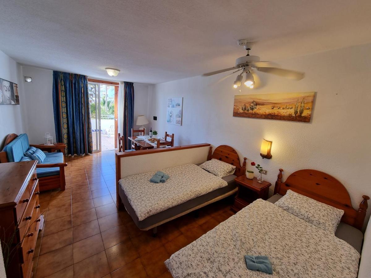Studio Apartment No 1 Directly On The Beach And Sea, Terrace, Heated Pool, Wifi Плая-де-лас-Америкас Экстерьер фото