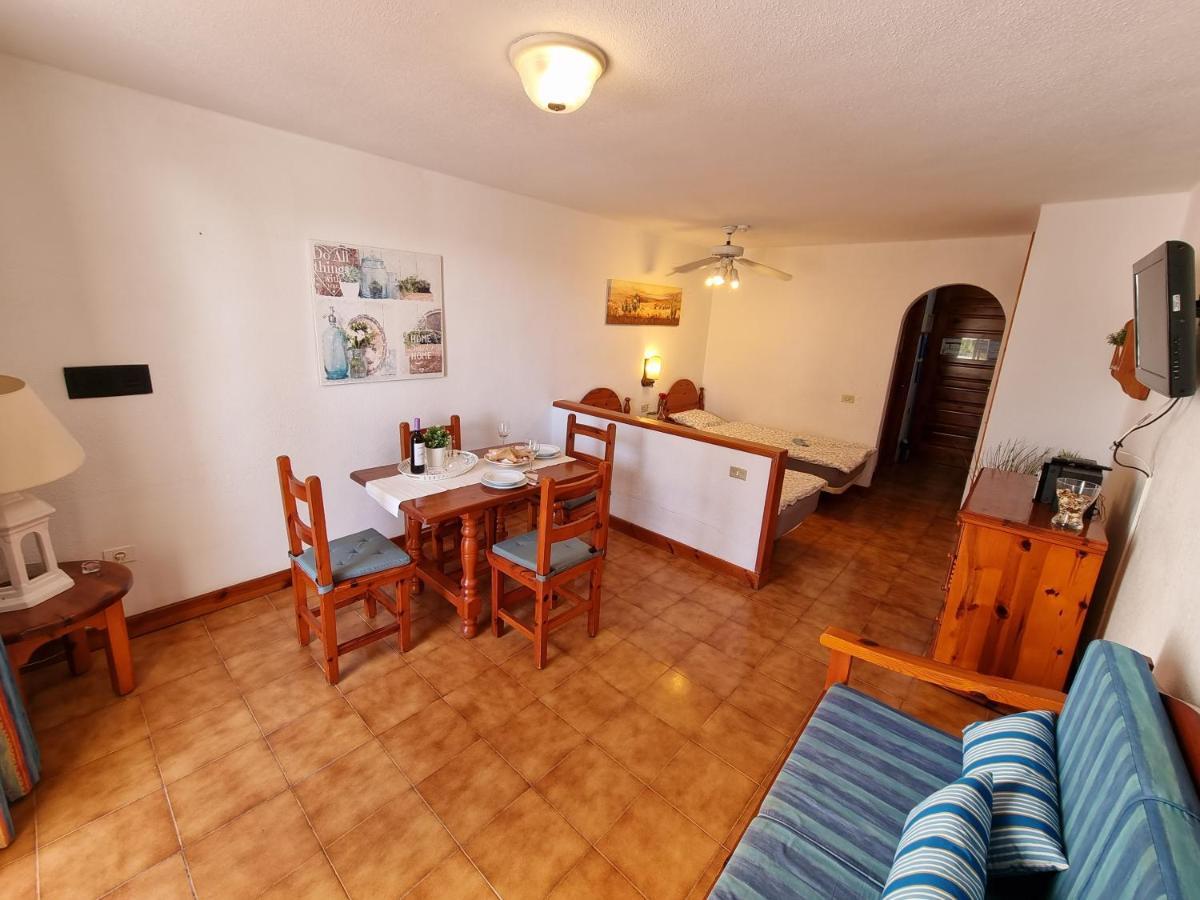 Studio Apartment No 1 Directly On The Beach And Sea, Terrace, Heated Pool, Wifi Плая-де-лас-Америкас Экстерьер фото