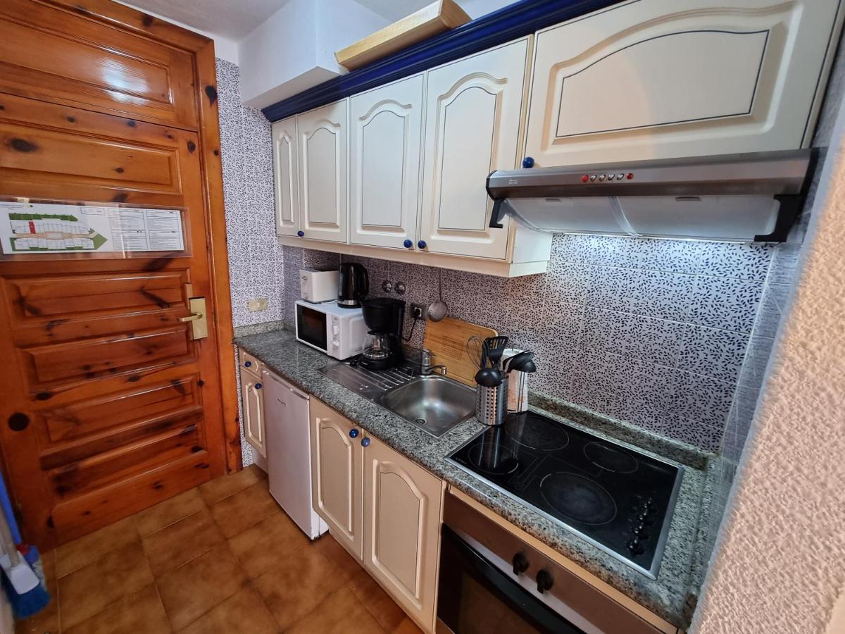 Studio Apartment No 1 Directly On The Beach And Sea, Terrace, Heated Pool, Wifi Плая-де-лас-Америкас Экстерьер фото